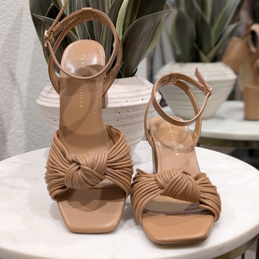 Tommy Hilfiger Sarifina Knotted Block Heel Sandals Size 8M‎ in Tan - Picture 3 of 10